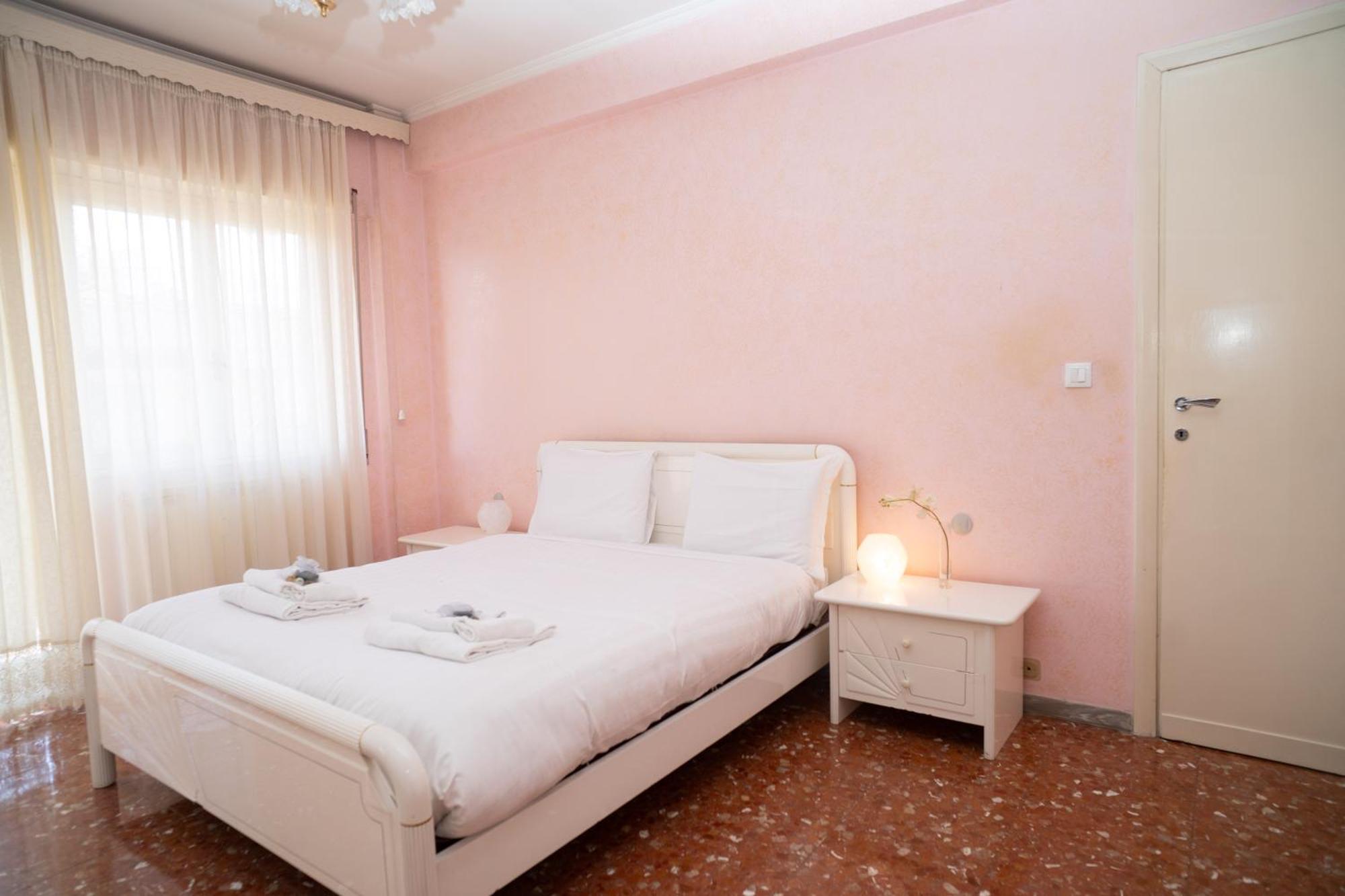 Apartment Charme Vintage And Comfort Two Steps From Metro A Rom