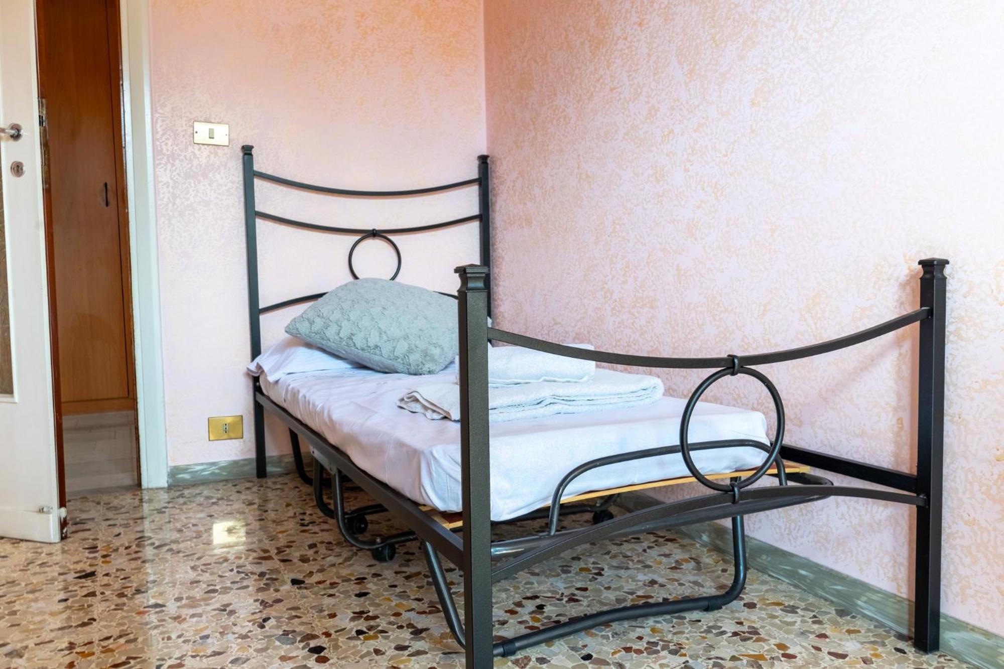 Apartment Charme Vintage And Comfort Two Steps From Metro A Rom